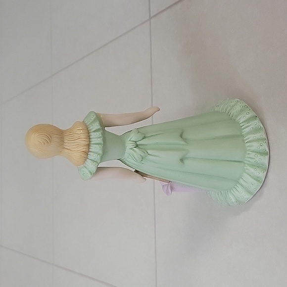 Growing Up Birthday Girls 15 year old Blonde Girl 1981 Enesco Green Dress - Picture 3 of 4